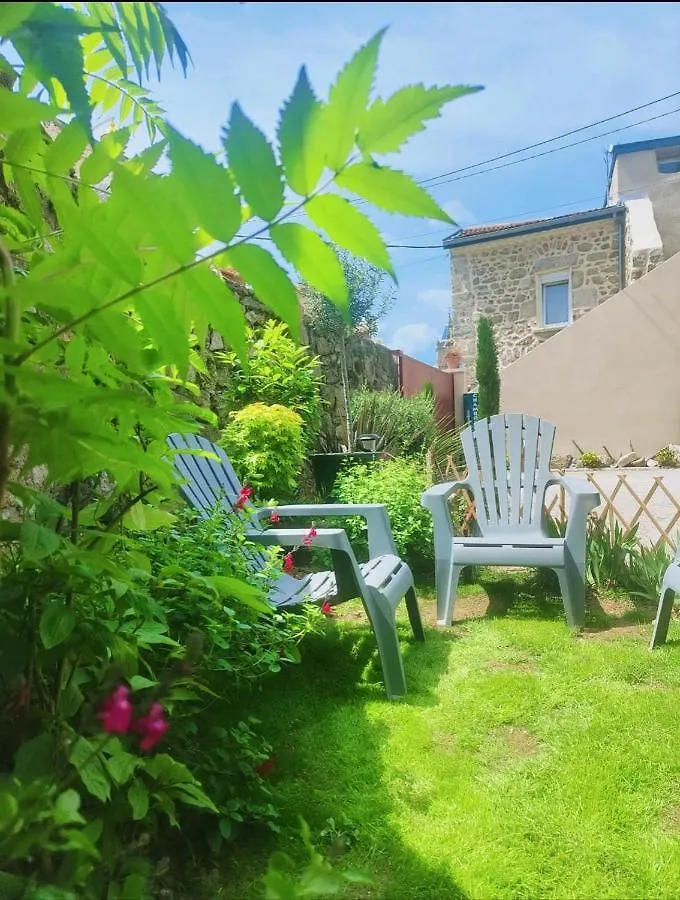 Bed & Breakfast Les Reves D'Eglantine Et D'Augusta Chambres Et Gites Saint-Cyr  Frankrijk